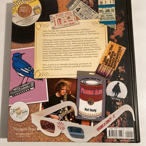 BOOK•NEIL YOUNG { LONG MAY YOU RUN THE ILLUSTRATED HISTORY } - Picture 2 of 3